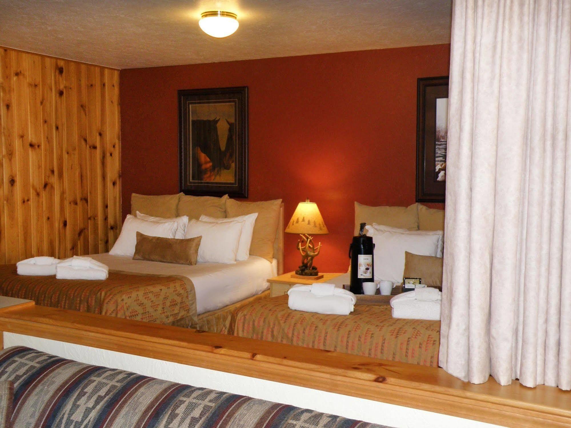 Rivers Edge Motel Lodge & Resort Ouray Exterior photo